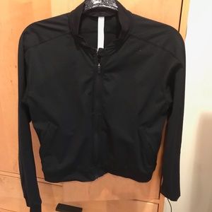 Lululemon light black cropped jacket